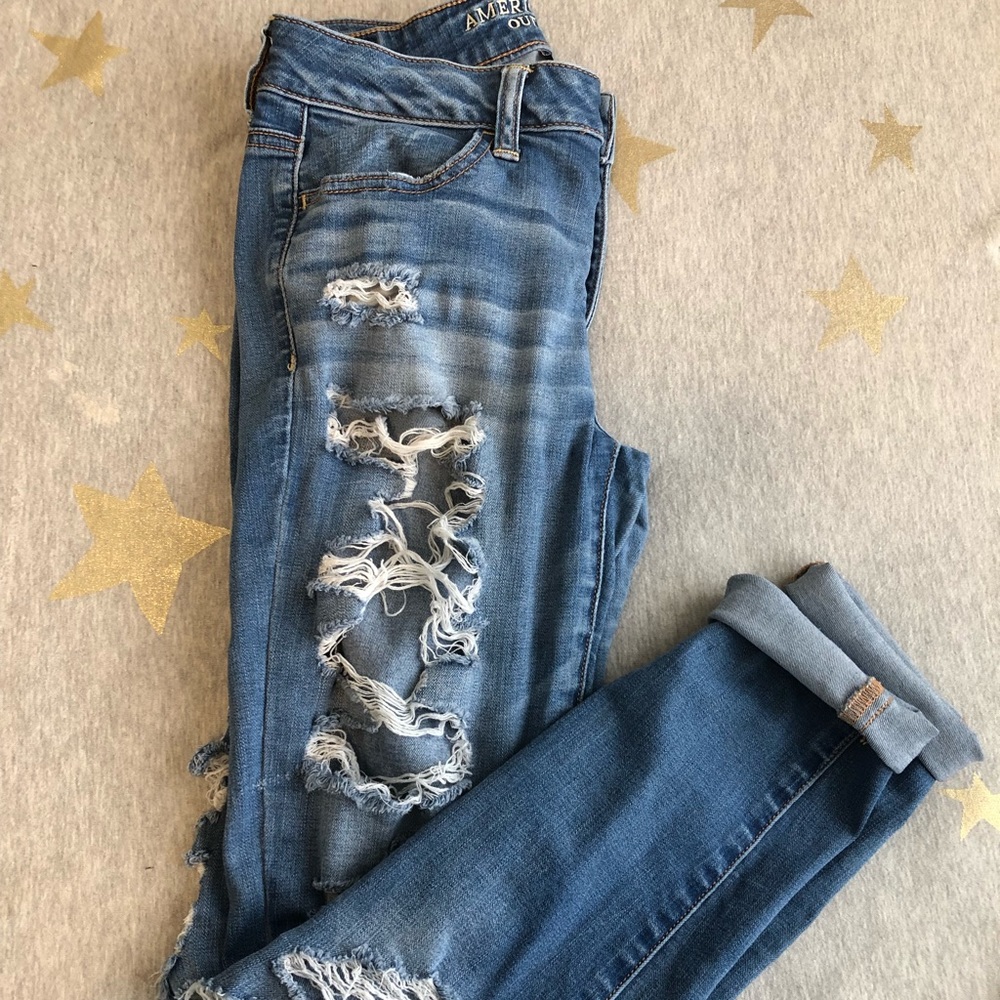 American Eagle distressed jeggings